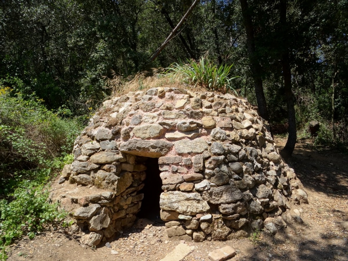 Barraca De Pedra Seca Barraca de pedra seca de la costa d'en Jan (n.13) | Secció Natura